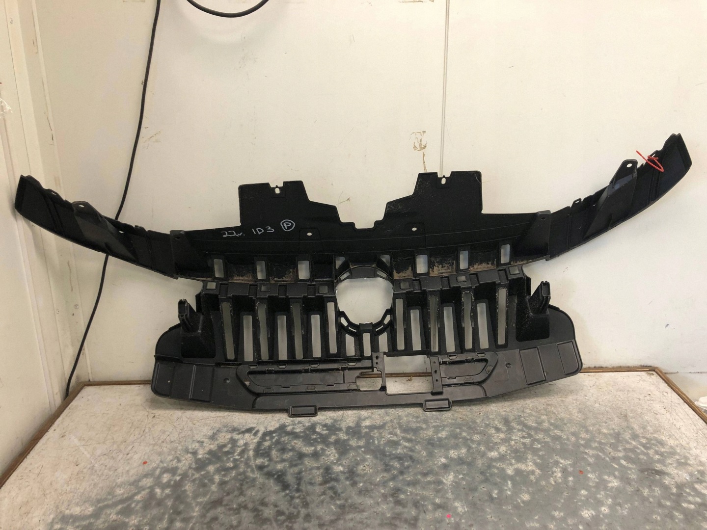 holder pillar GRILLA VW ID3 ID.3 10A807231A