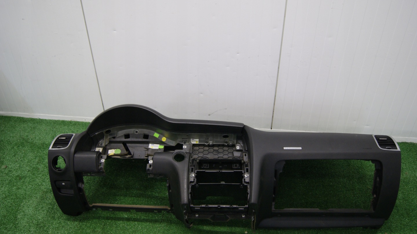 dashboard instrument panel AUDI Q7 4L0880201