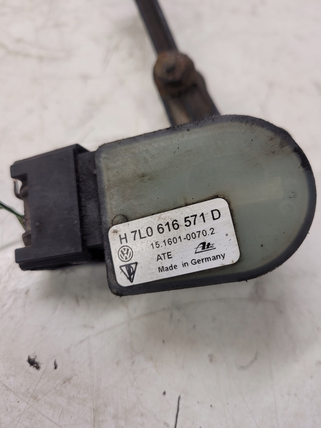 Sensor POZIOMOWANIA Leuchten AUDI Q7 4L 7L0616571D