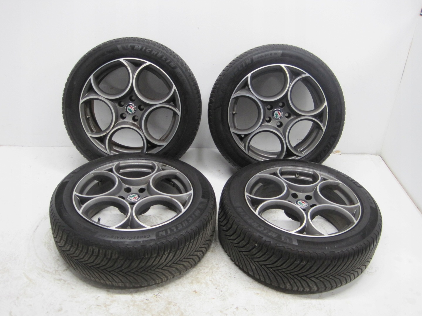 wheels discs tyres ALFA ROMEO STELVIO R19 M+S