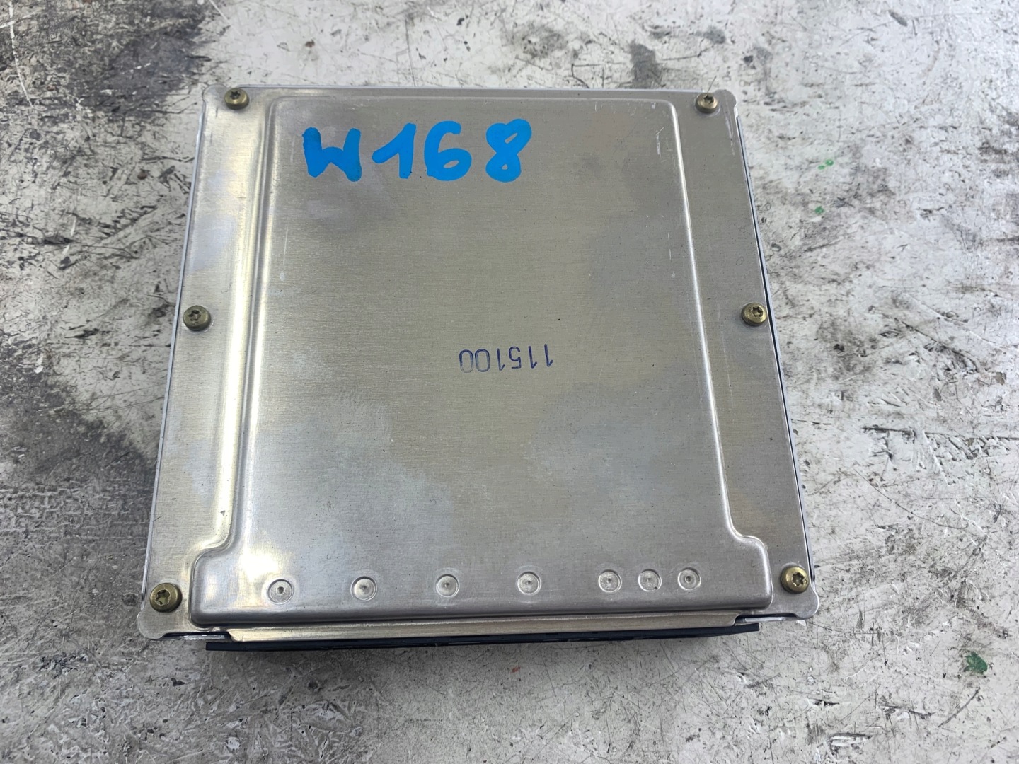 MERCEDES W168 1.7 CDI unité de commande électronique uce moteur A6681530879