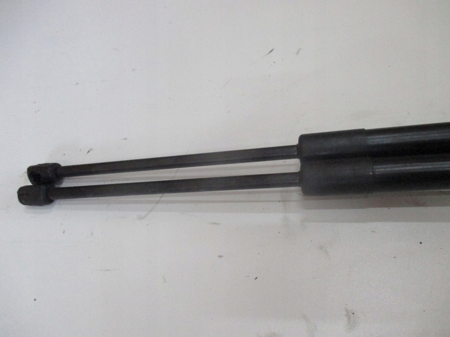DÄMPFER HECKKLAPPE FORD KUGA MK3 LV4B-S406A10CA LV4B-S406A11CA