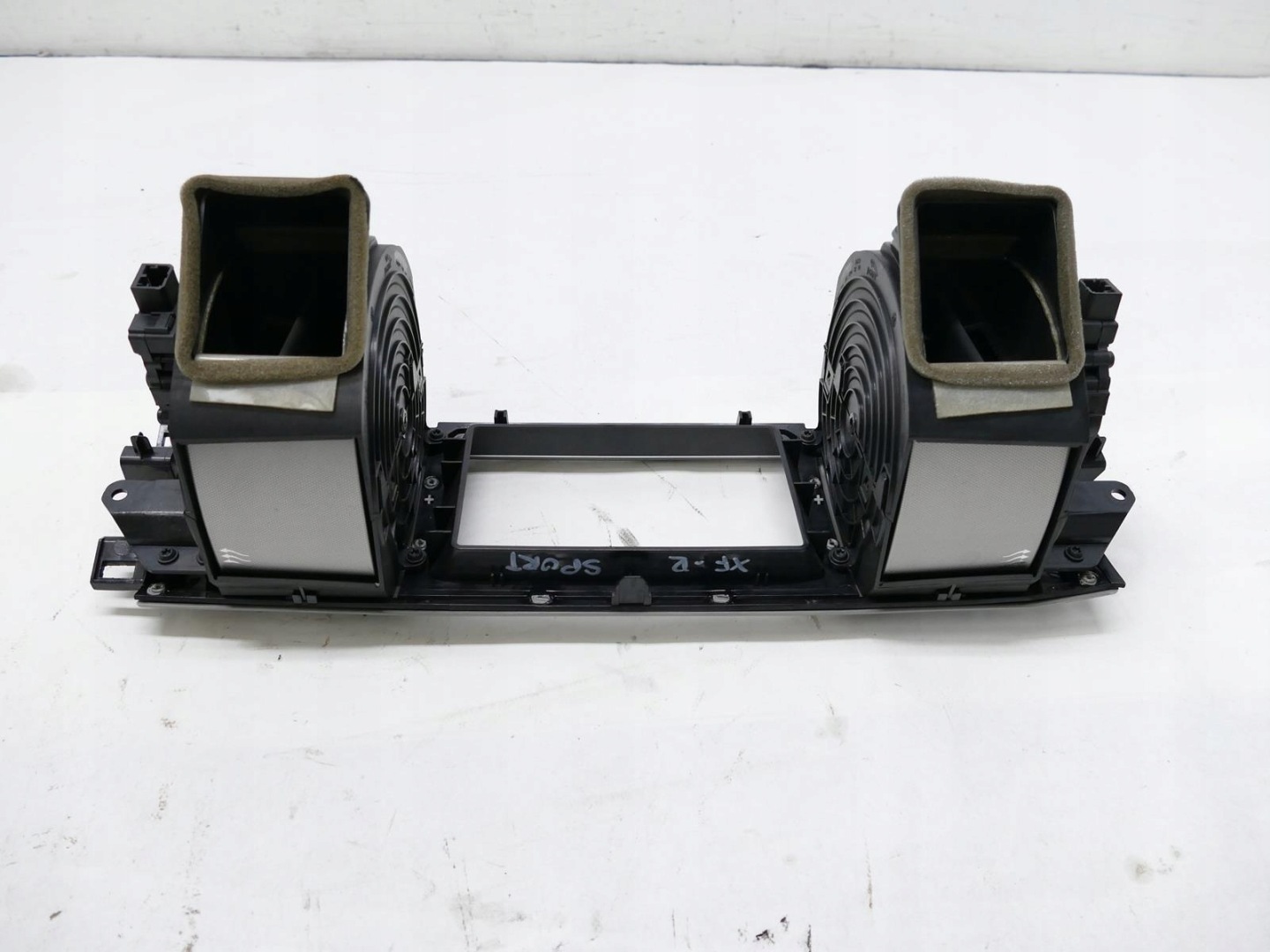 JAGUAR XF X250 LIFT XFR grid air conditioning devices front frame
