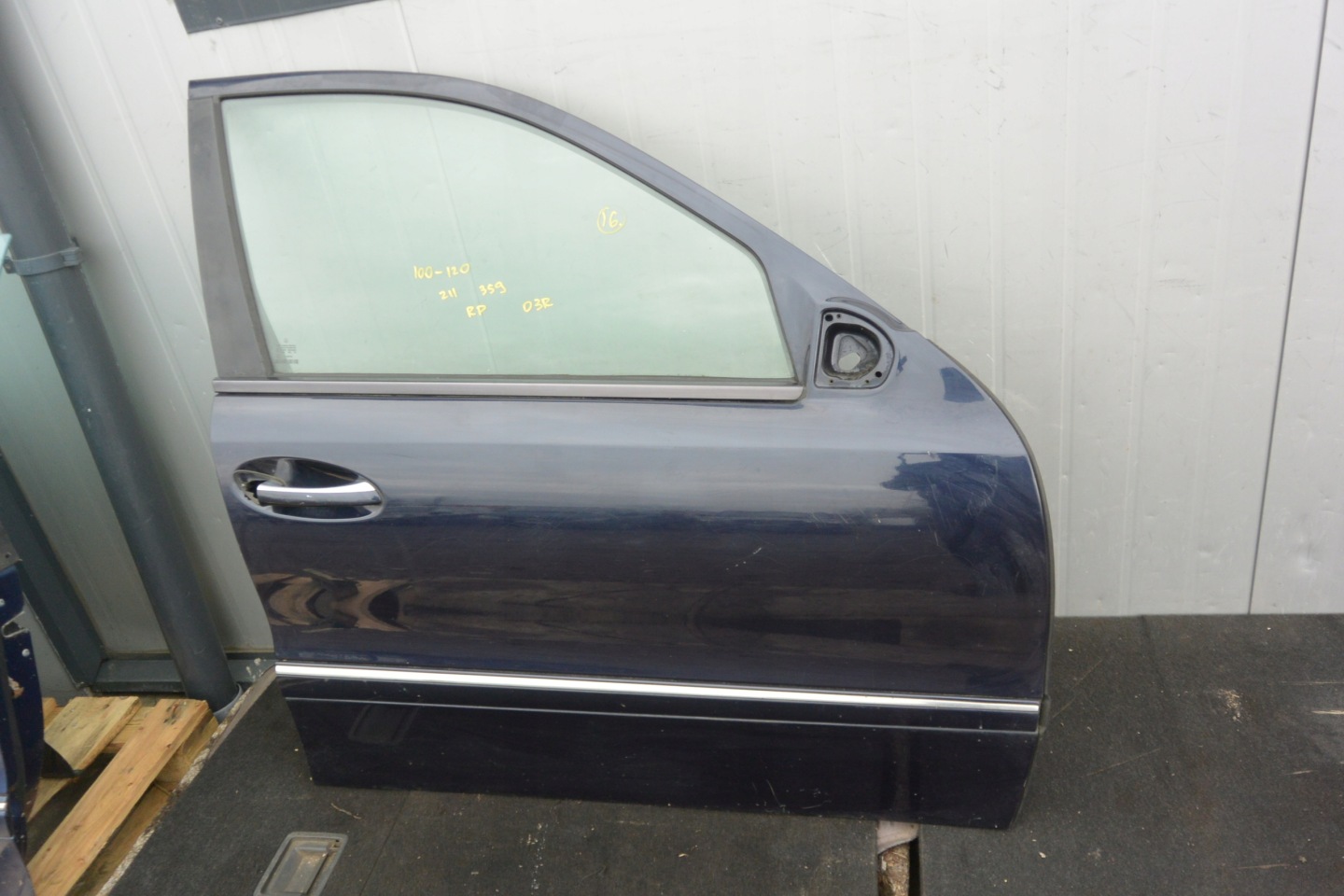 door right front 359 C359 MERCEDES W211