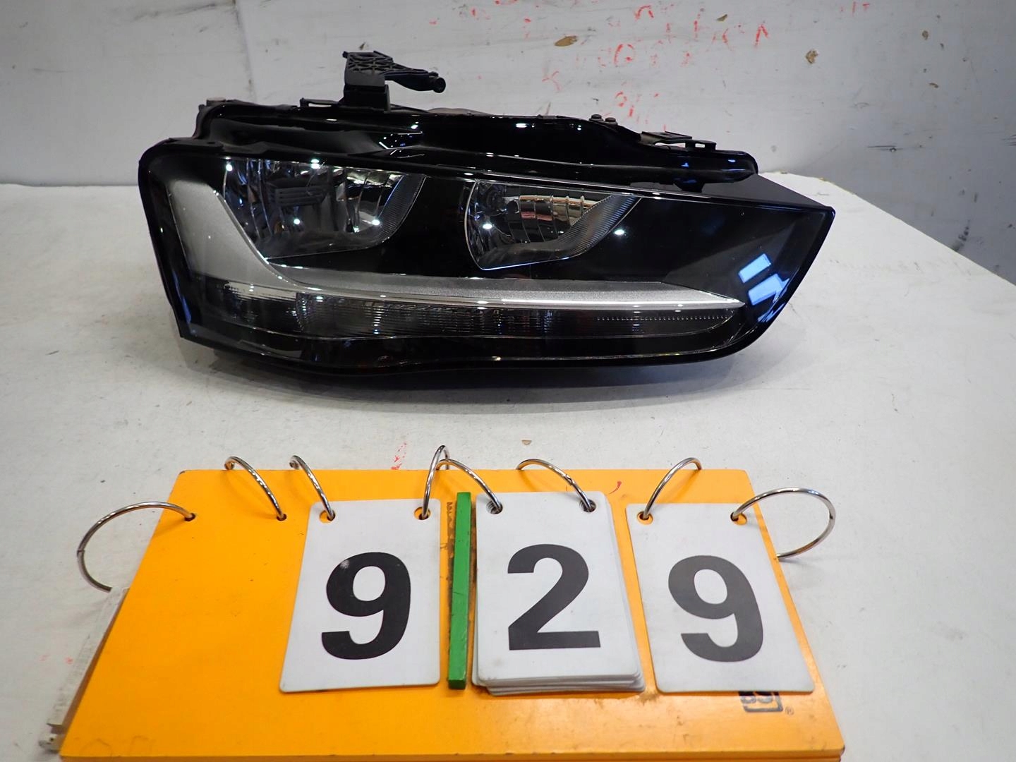 light front front right AUDI A4 B8 LIFT 2012- 8K0941004L