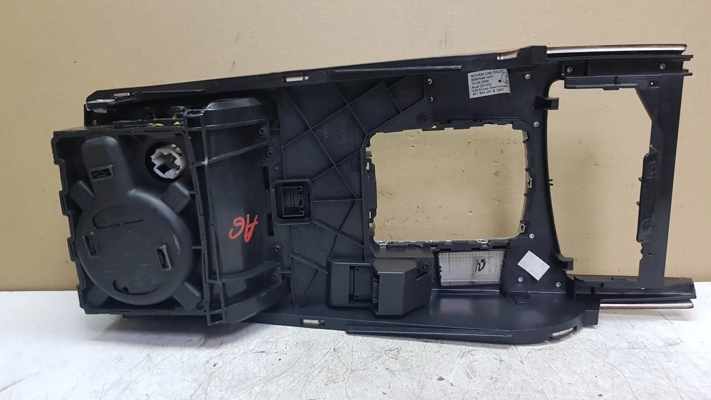 PANEL PÁČKY MMI 4F1864261B AUDI A6 C6