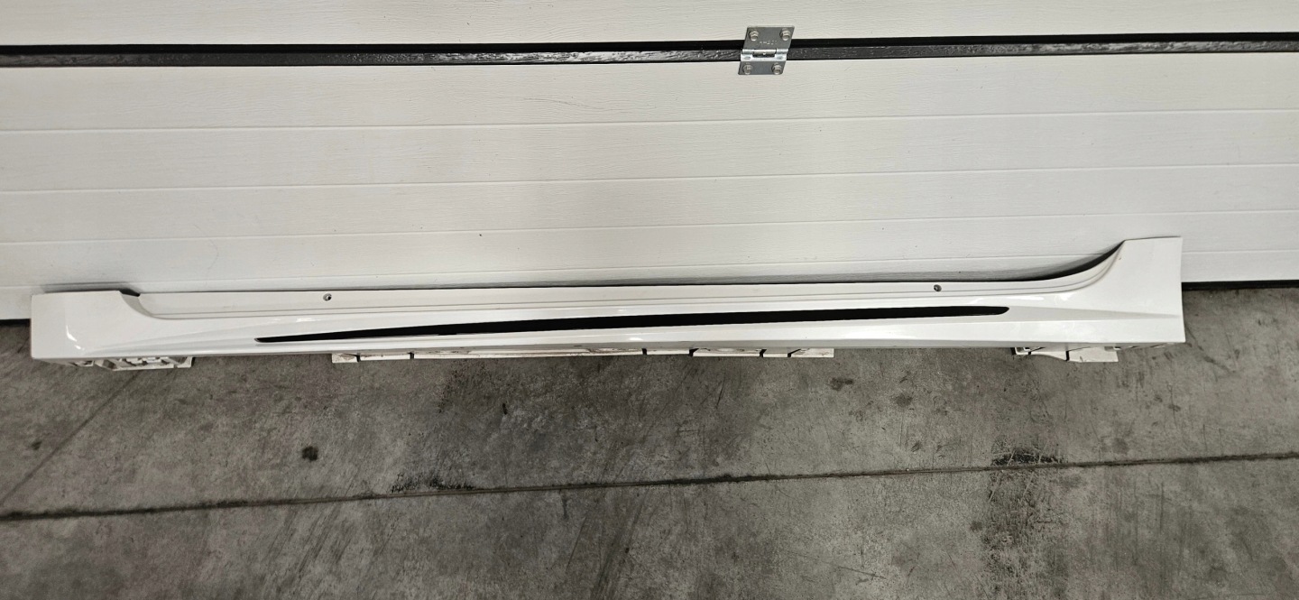 moulding threshold threshold left TOYOTA COROLLA GR KOMBI original 75852-YY030