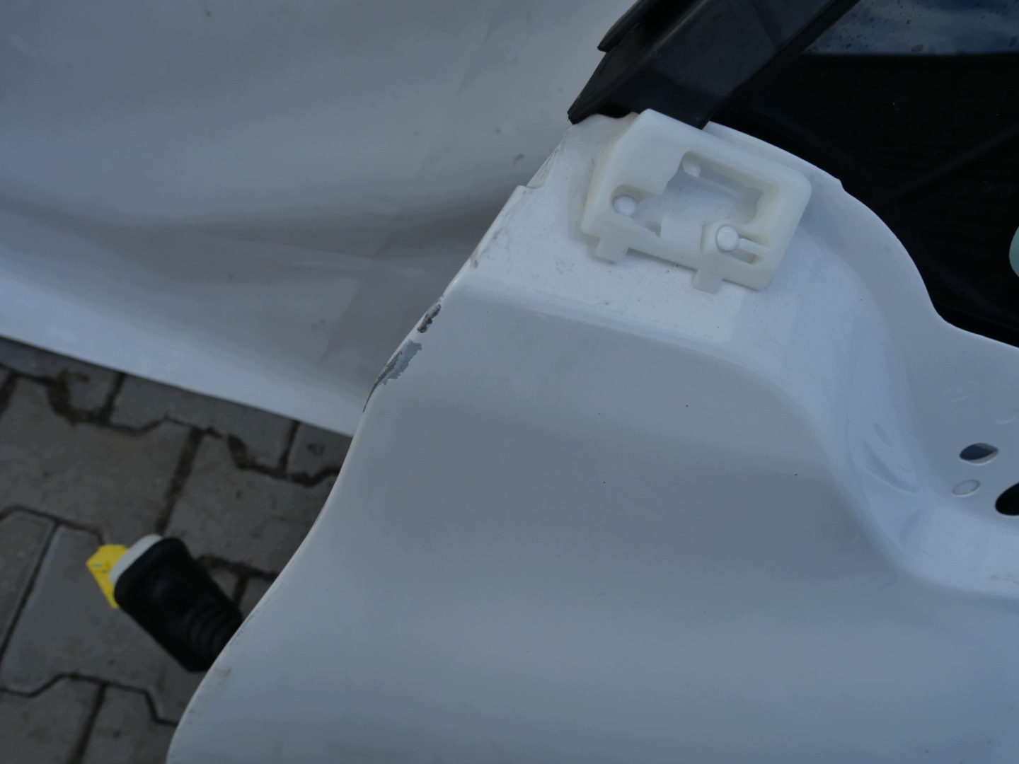 PEUGEOT 2008 dveře levý předek