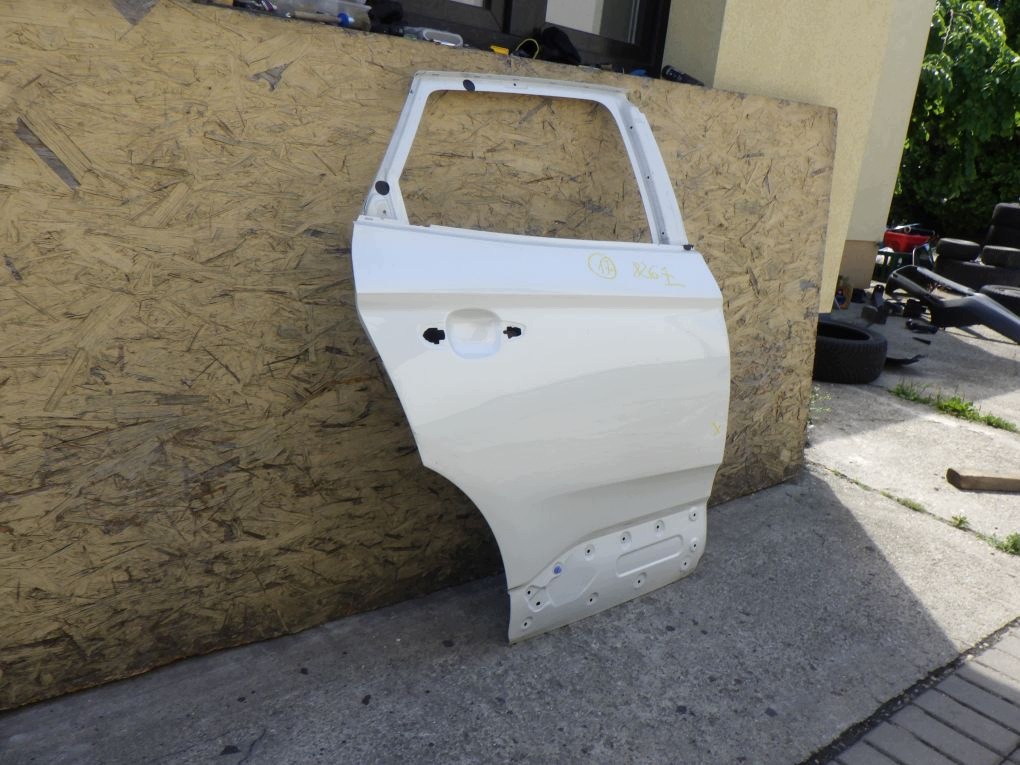 OPEL GRANDLAND X 17- door right rear.