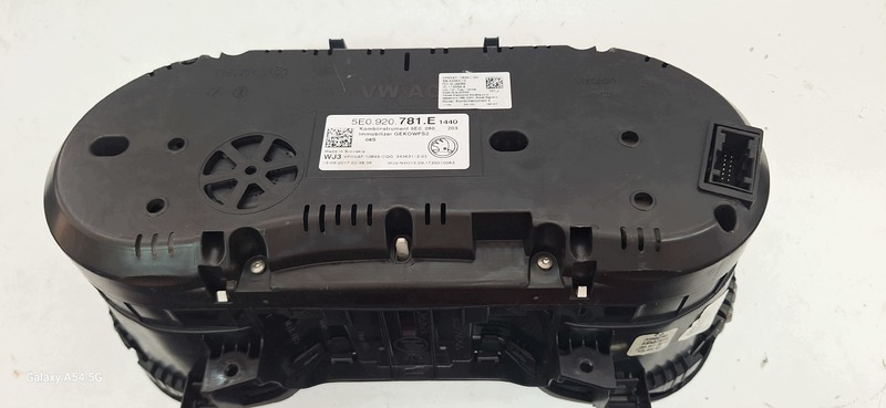 dials SKODA OCTAVIA III 5E0920781E