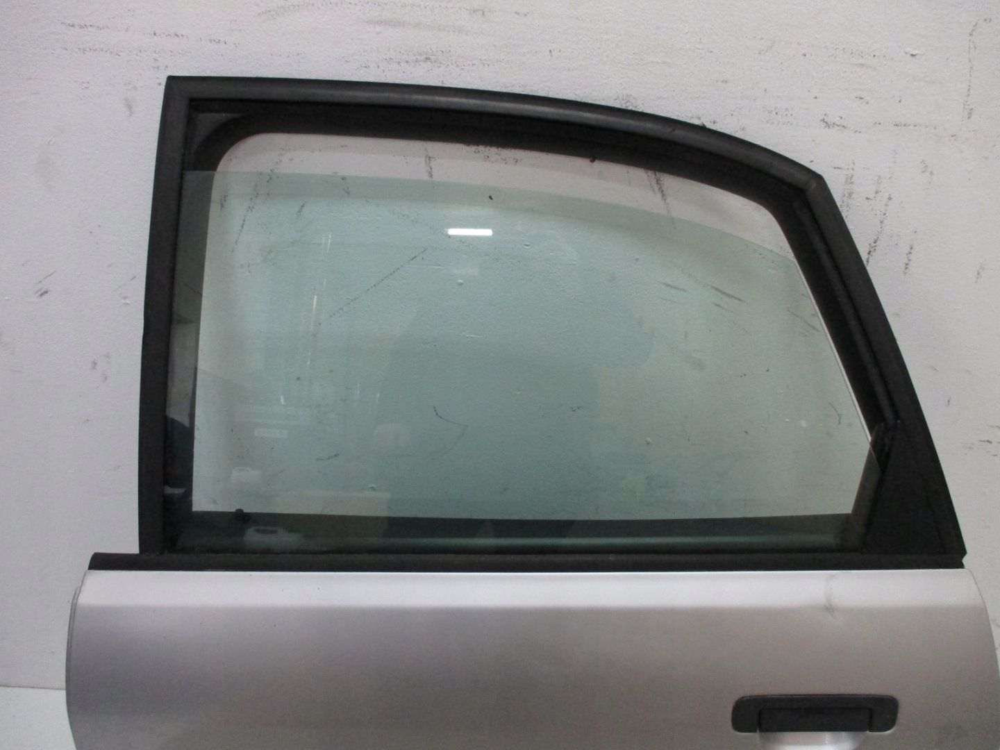 door left rear. AUDI A4 8D0 sedan