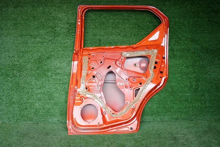 SUZUKI IGNIS 16- door right rear. rear part