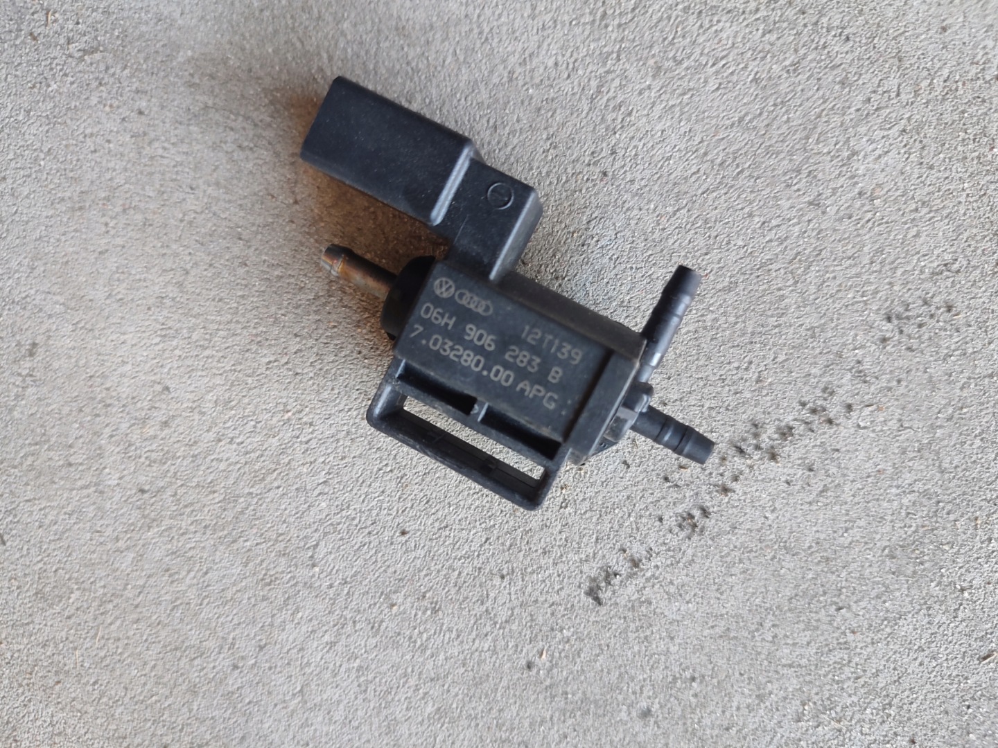 Sensor Unterdruck A5 A4 B8 CJE 1.8TFSI 06H906283B