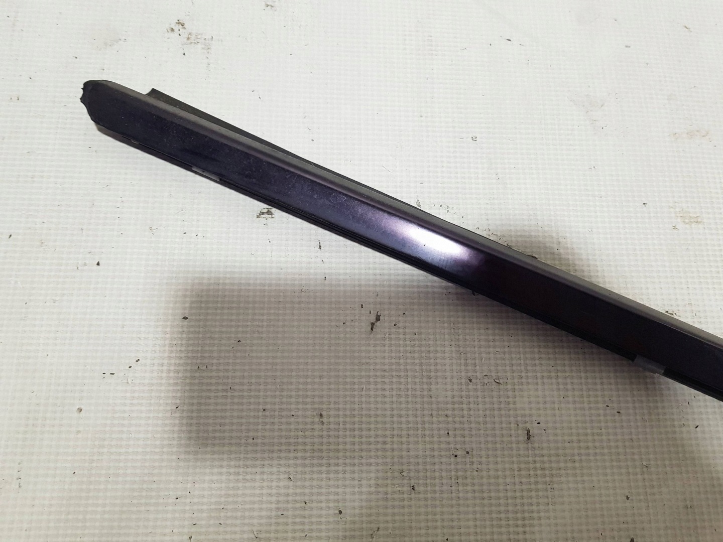 moulding door przednich front dust left Mercedes E W211