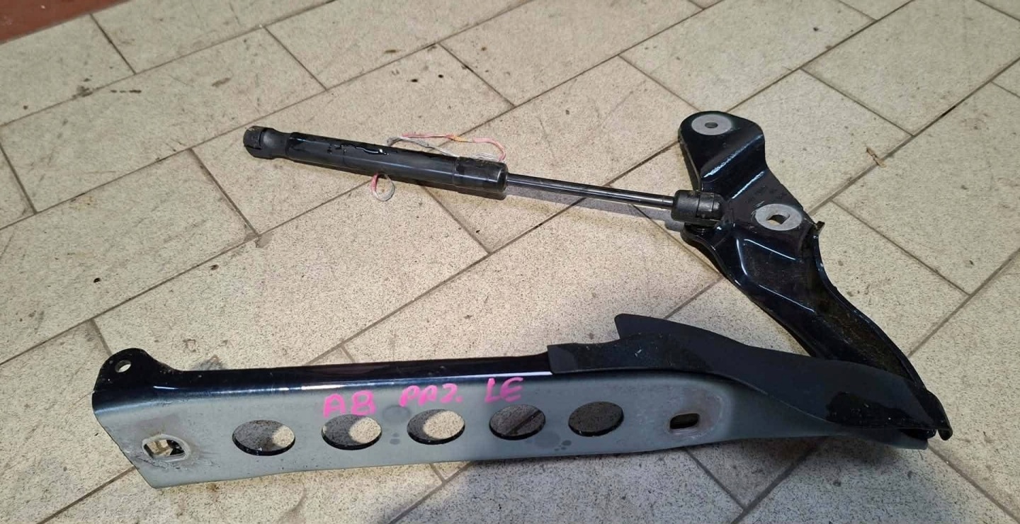 bonnet hinges damper left side Audi A8 S8 D4 4H 4H0823301C