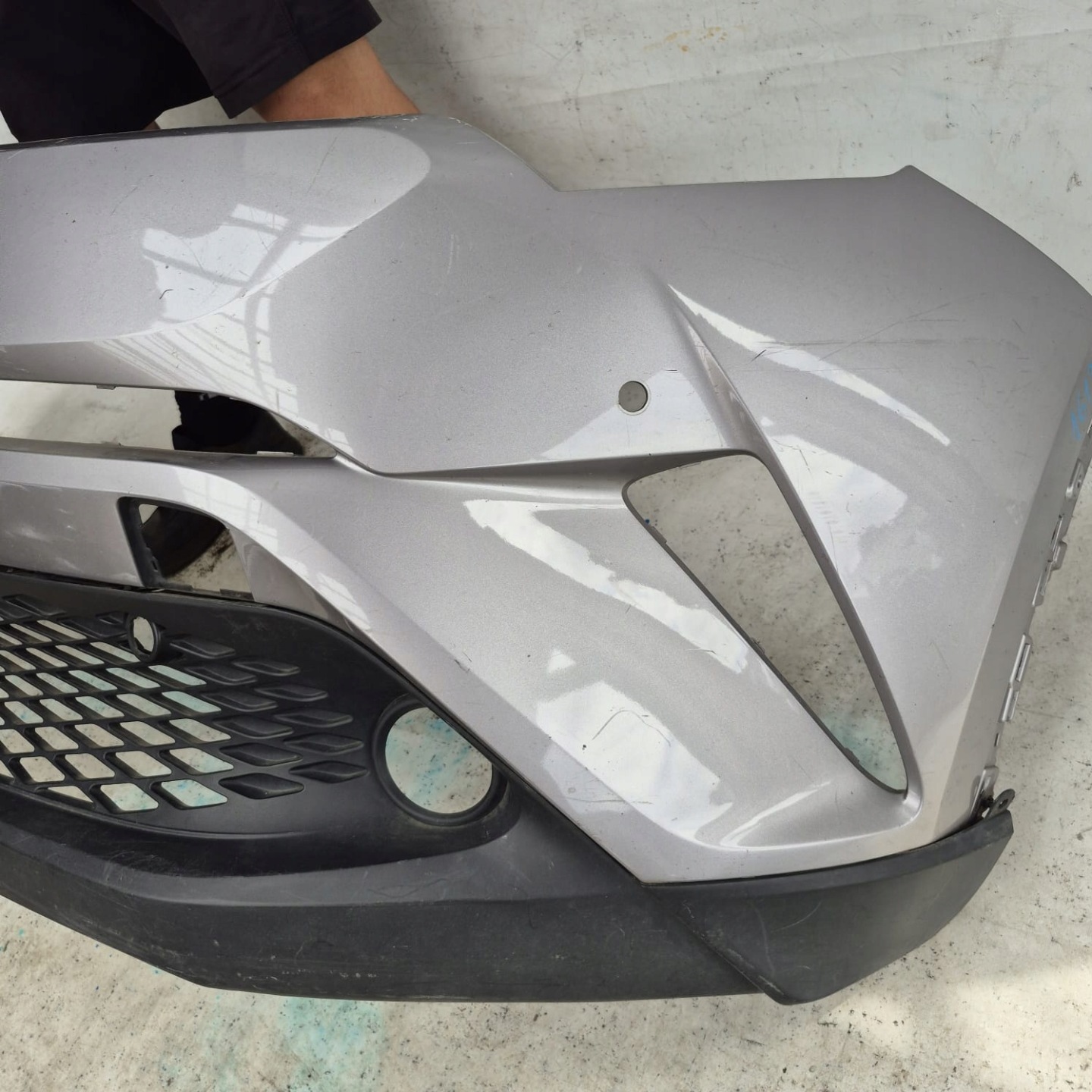 TOYOTA C-HR and 1 16-19 bumper front front 4XPDC