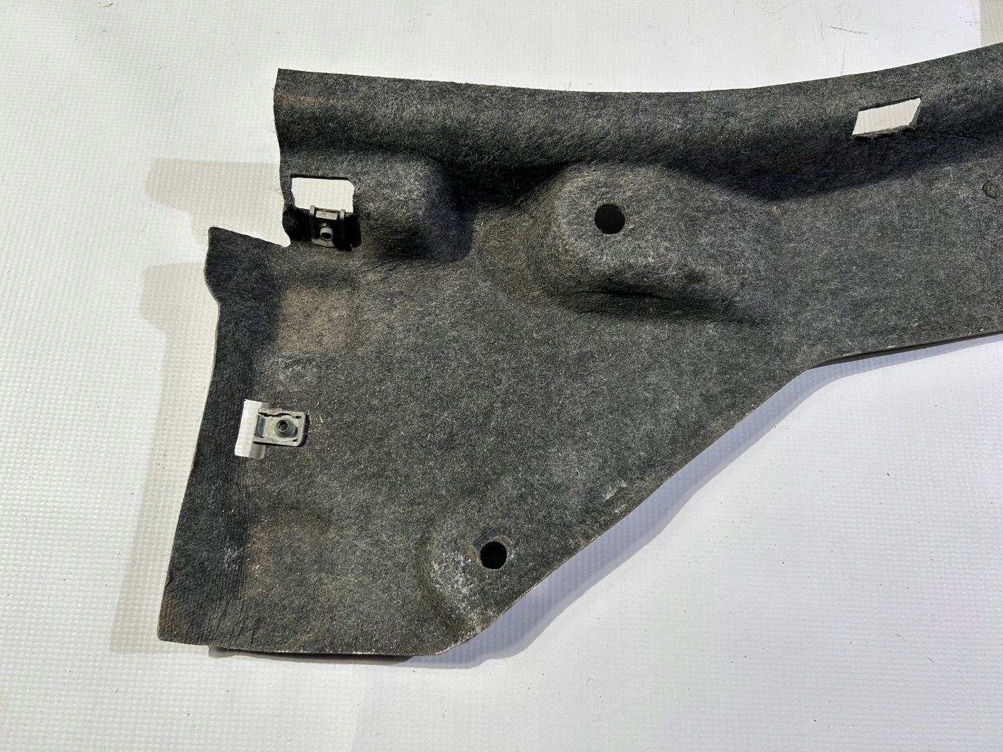 cover side lower chassis cover left Chrysler Pacifica 2017