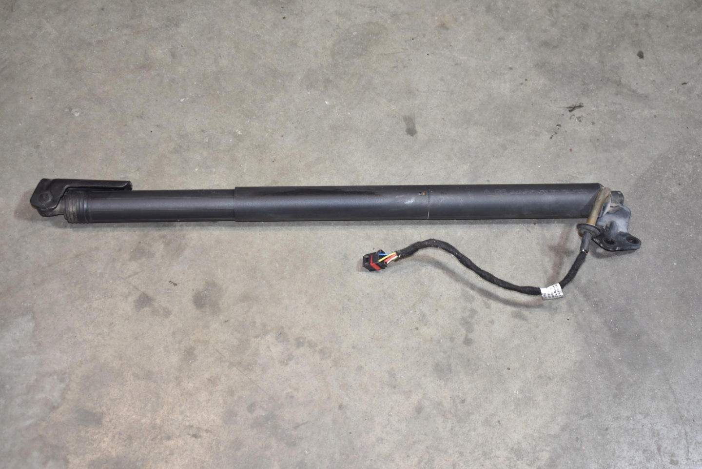 IDEALNY damper bonnet boot right PORSCHE MACAN 1