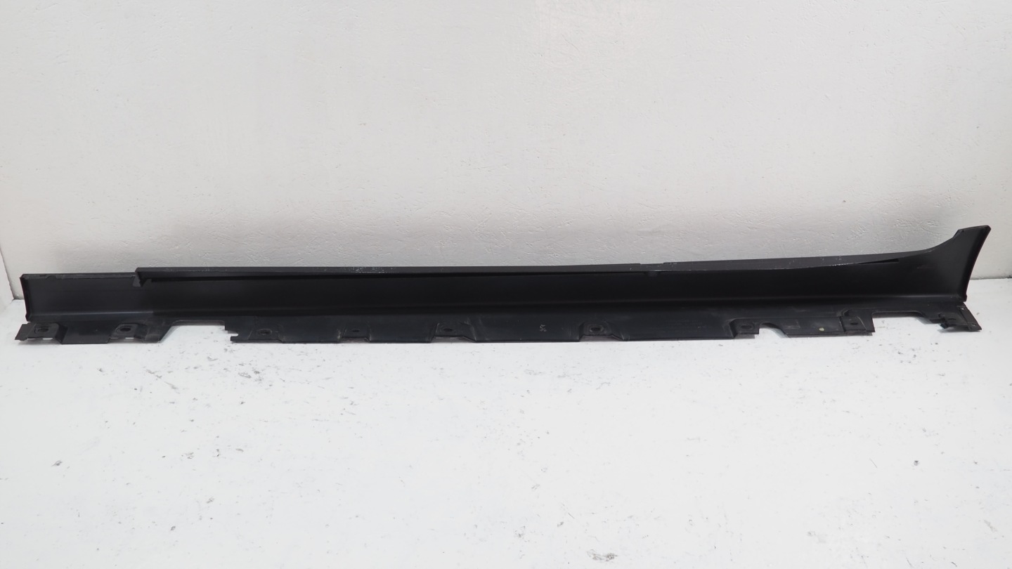BMW 5 F10 F11 moulding threshold right 7184774