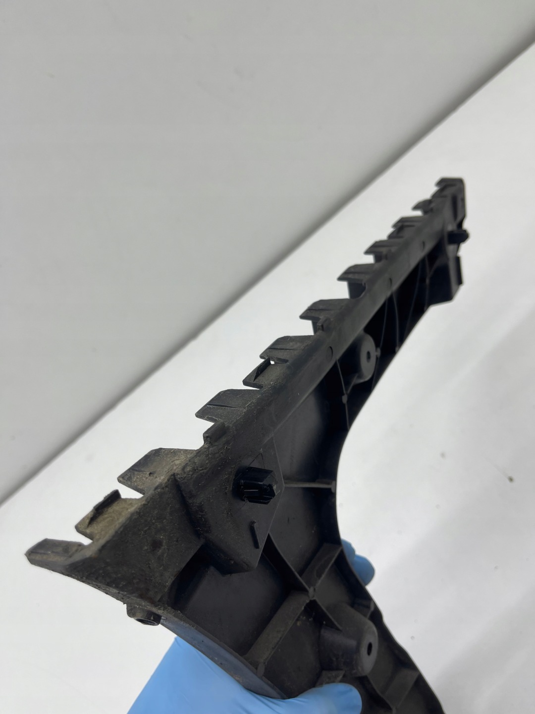 AUDI A6 C7 Berline uchywt Support plaque Support prowadnica Pare choc Droite Arrière