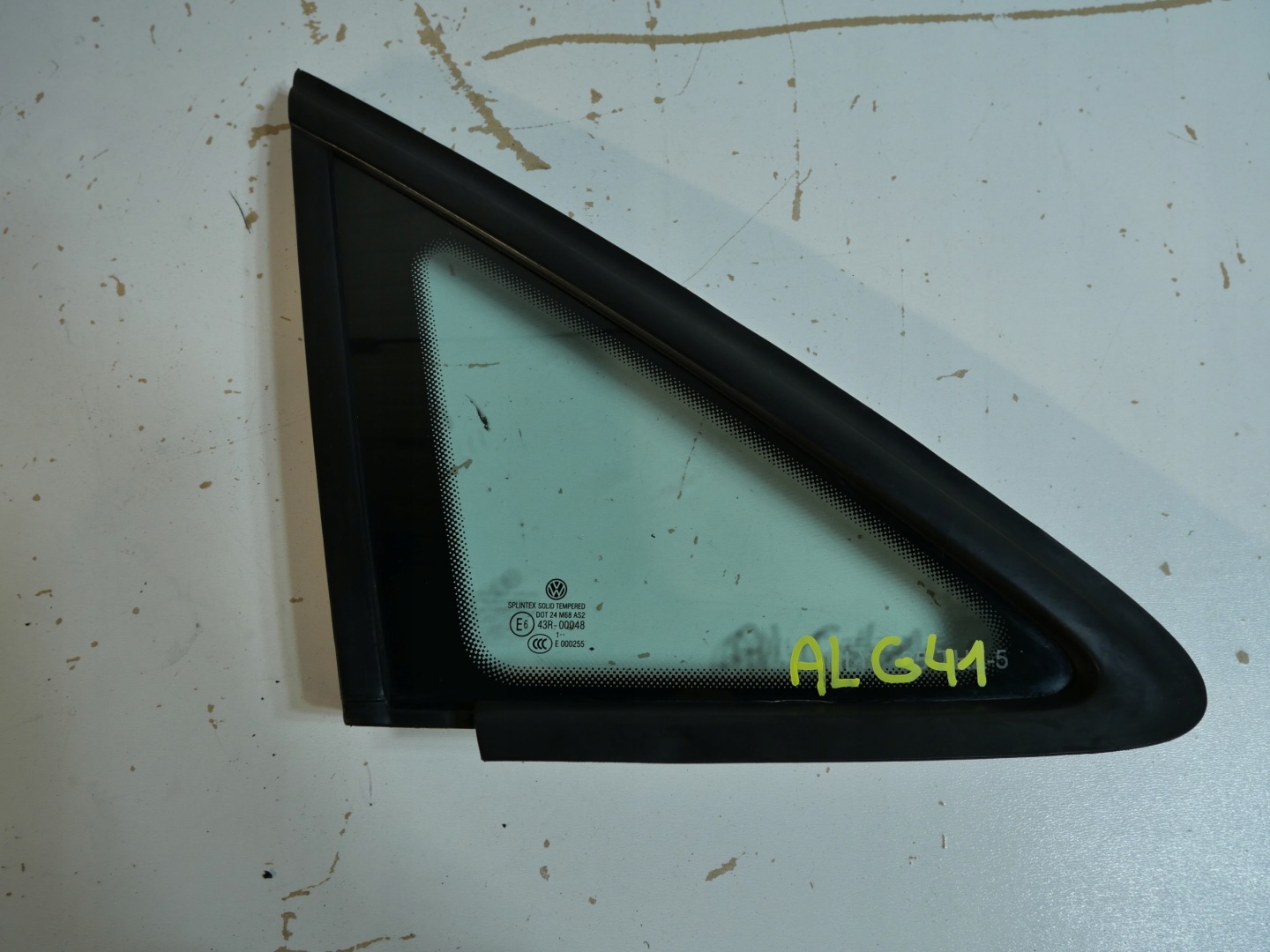 VW TOURAN 1T window bodywork right 1T0845412
