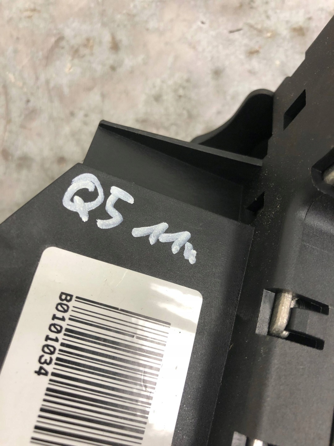 Sicherungen PIROTECHNICZNY AUDI Q5 4F0915519