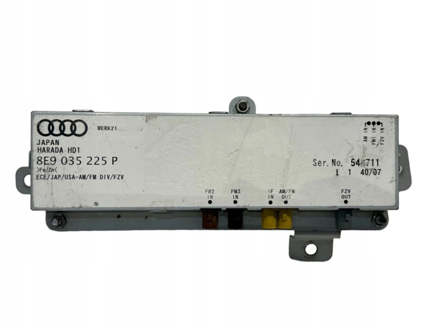 AUDI LAMBORGHINI antenna amplifier 8E9035225P