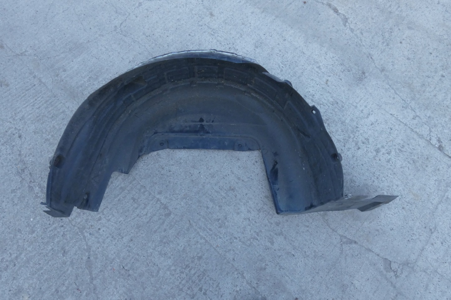 DS9 mudguard rear part rear. left right 9823495080 9823495180