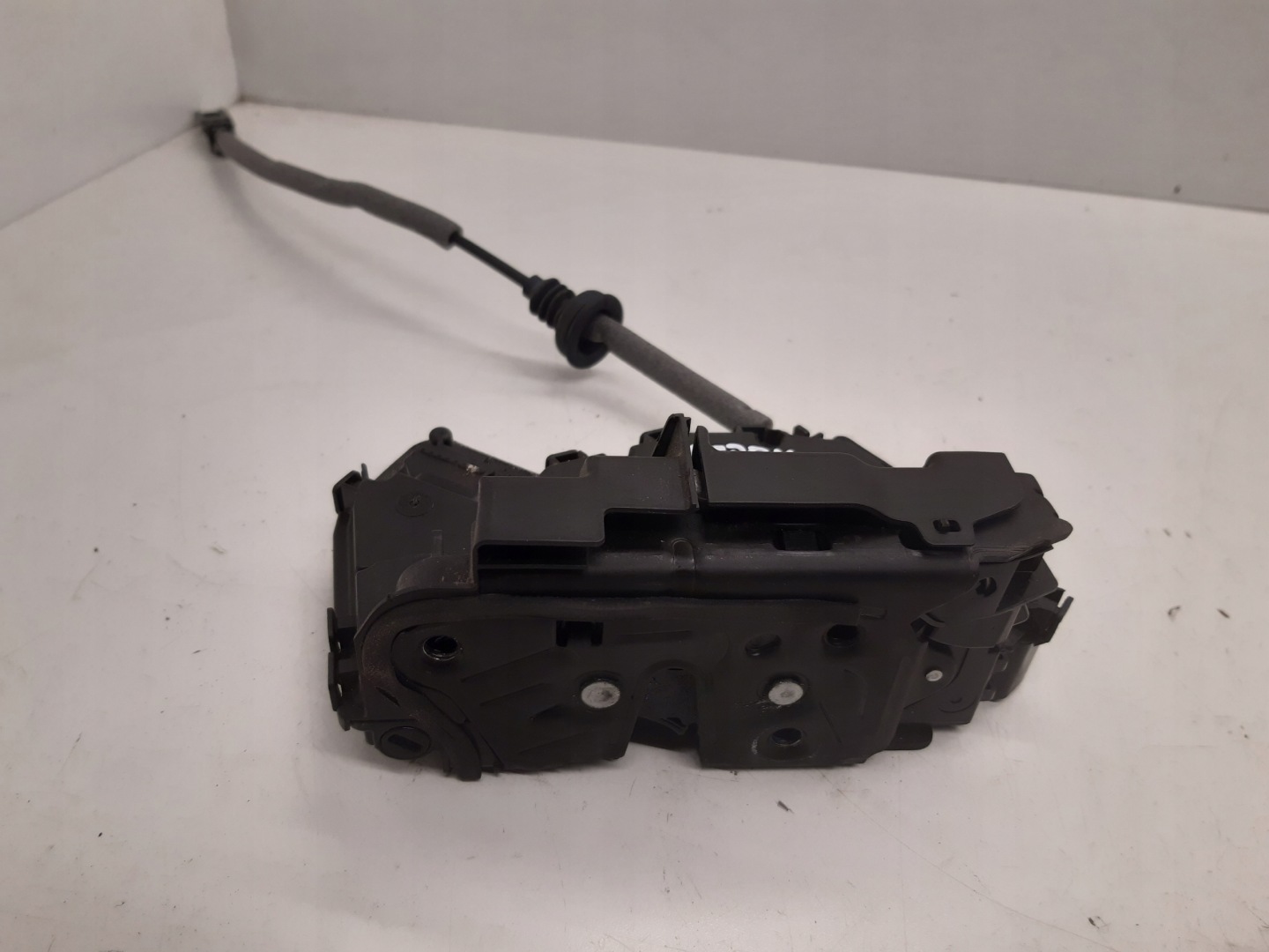 lock door right front 5TB837016A VW Caddy IV 2K5 1,2 TSI