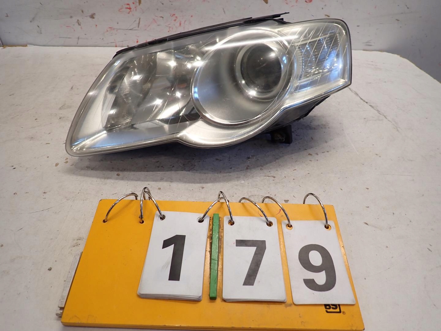 light front front left VW PASSAT B6 2005- 3C0941005AB