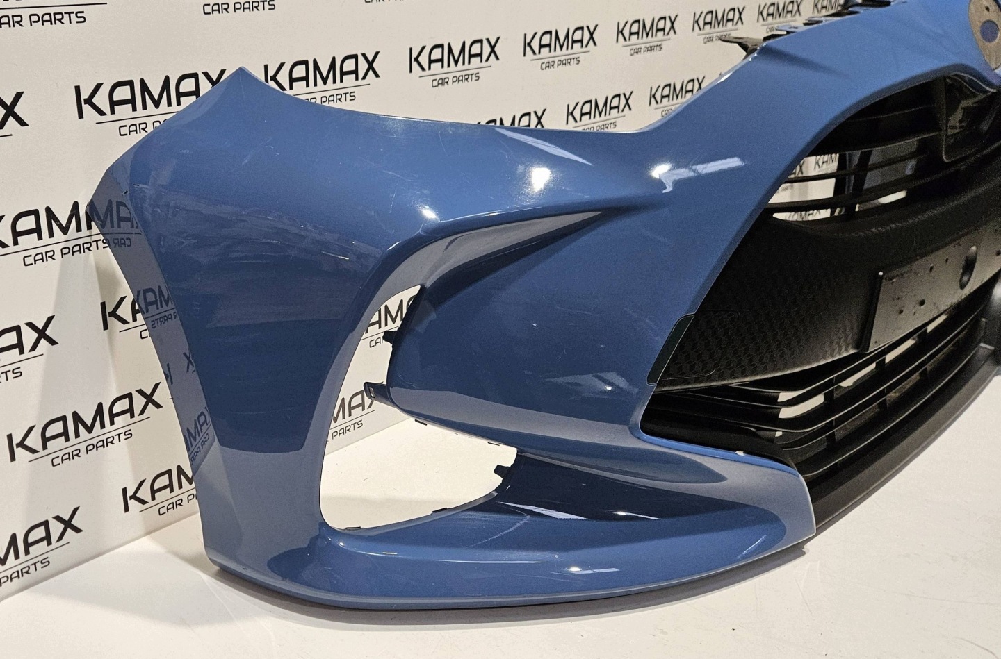 frontstoßstange vorne Toyota Yaris XP210 52119K0050