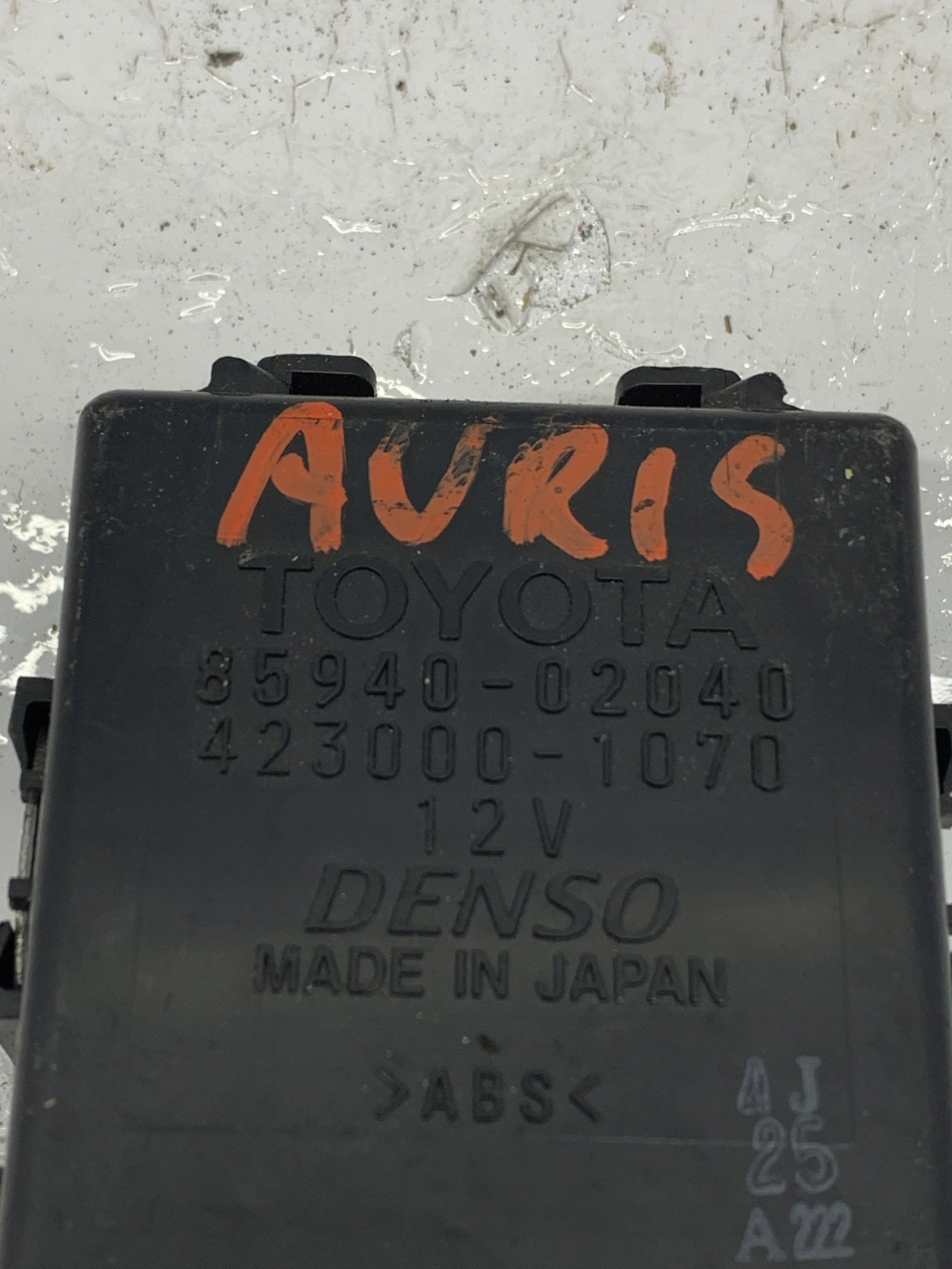 relay 85940-02040 TOYOTA