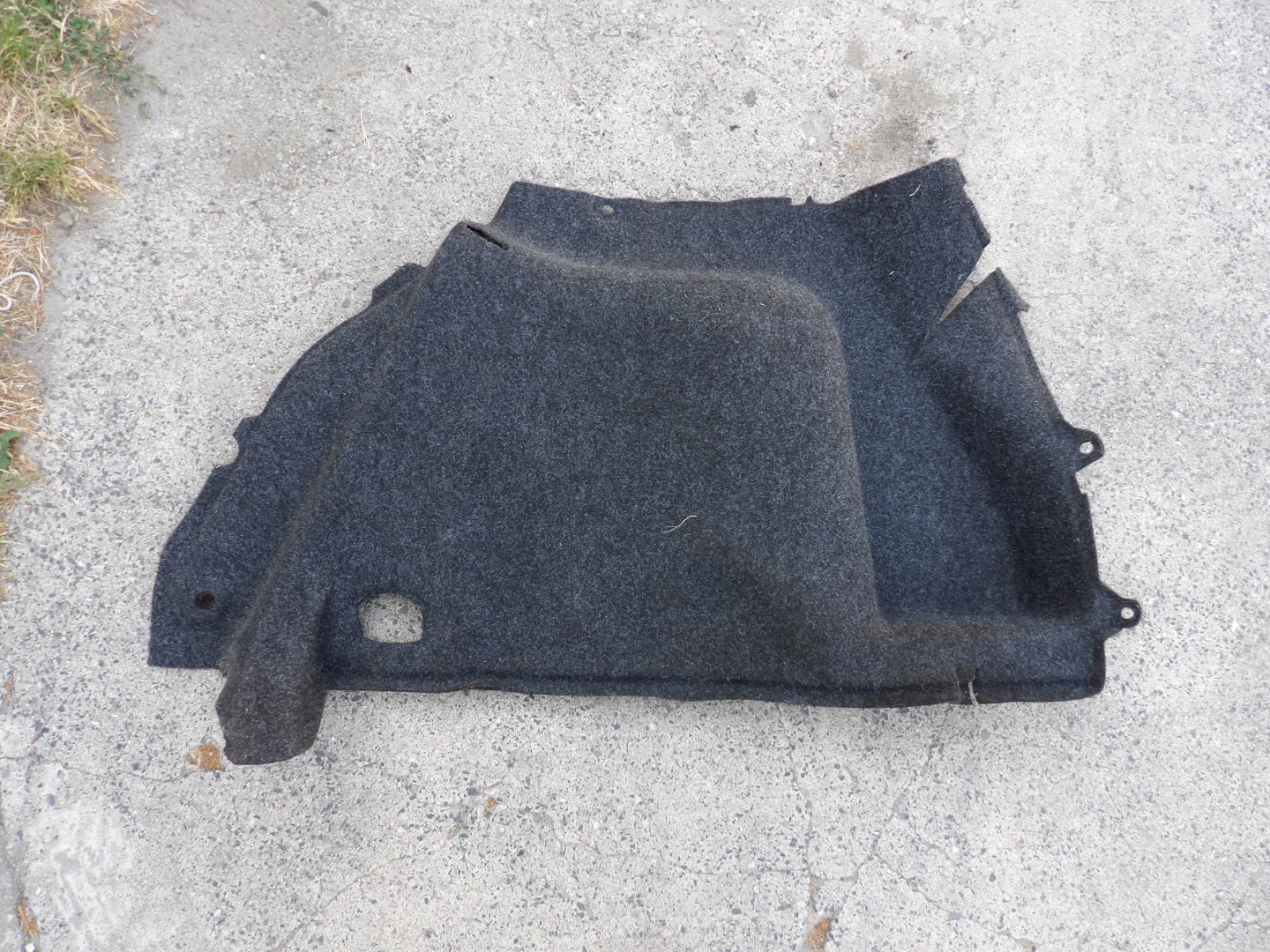VW GOLF V 5D side upholstery boot right