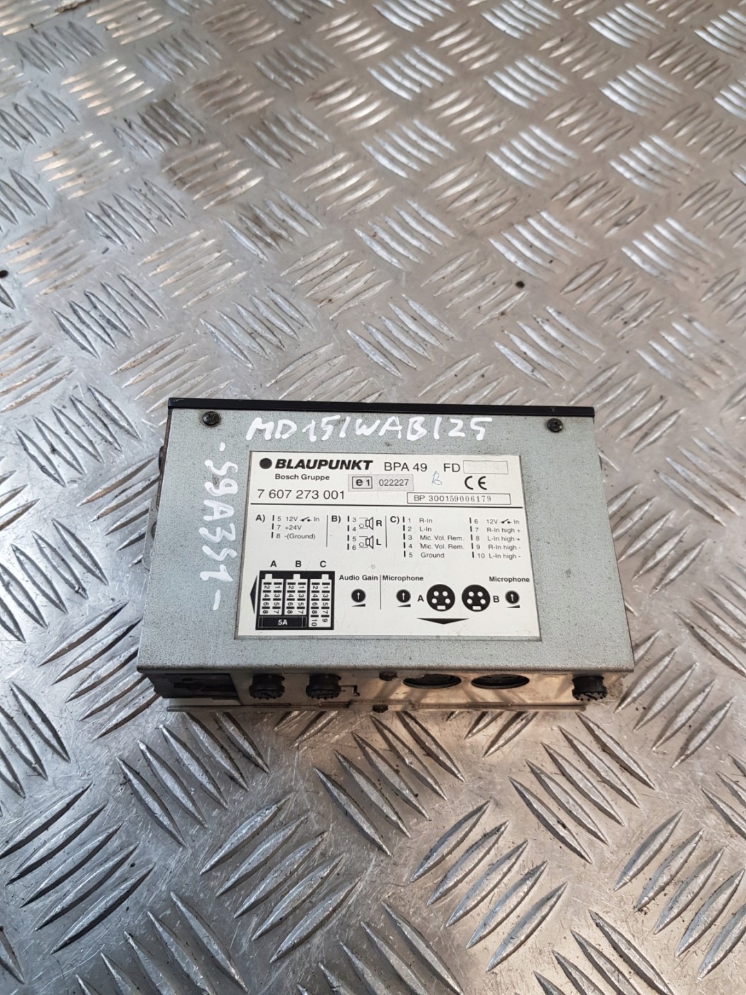 amplifier AUTOBUSOWY BLAUPUNKT 7607273001