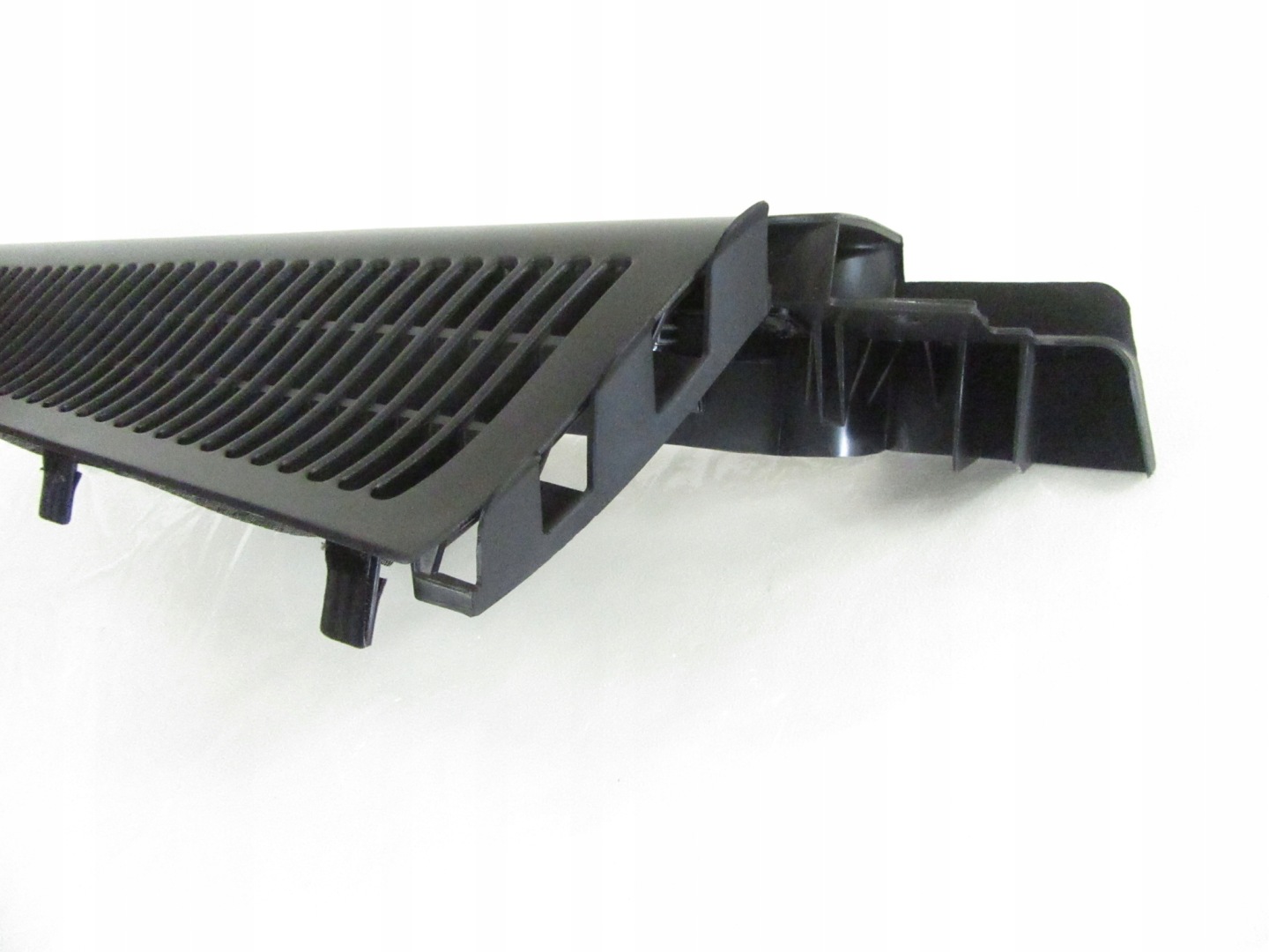 bracket holder rolety boot right rear part BMW e53 X5