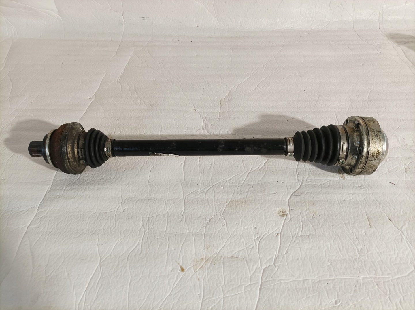 AUDI S4 B9 semi-axis rear part 8W0501203E