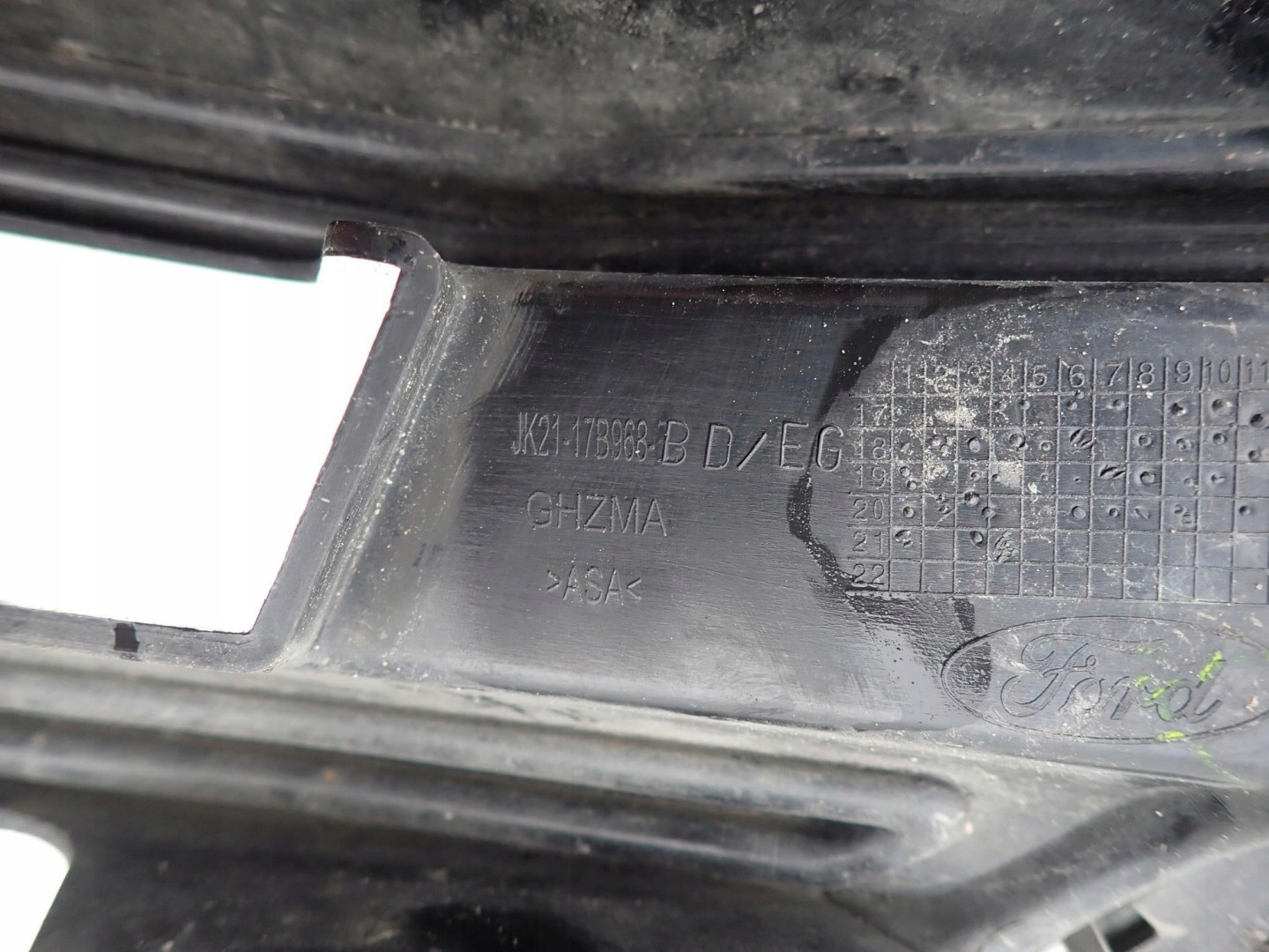 FORD TRANSIT CUSTOM and 1 LIFT 17-23 grill grille