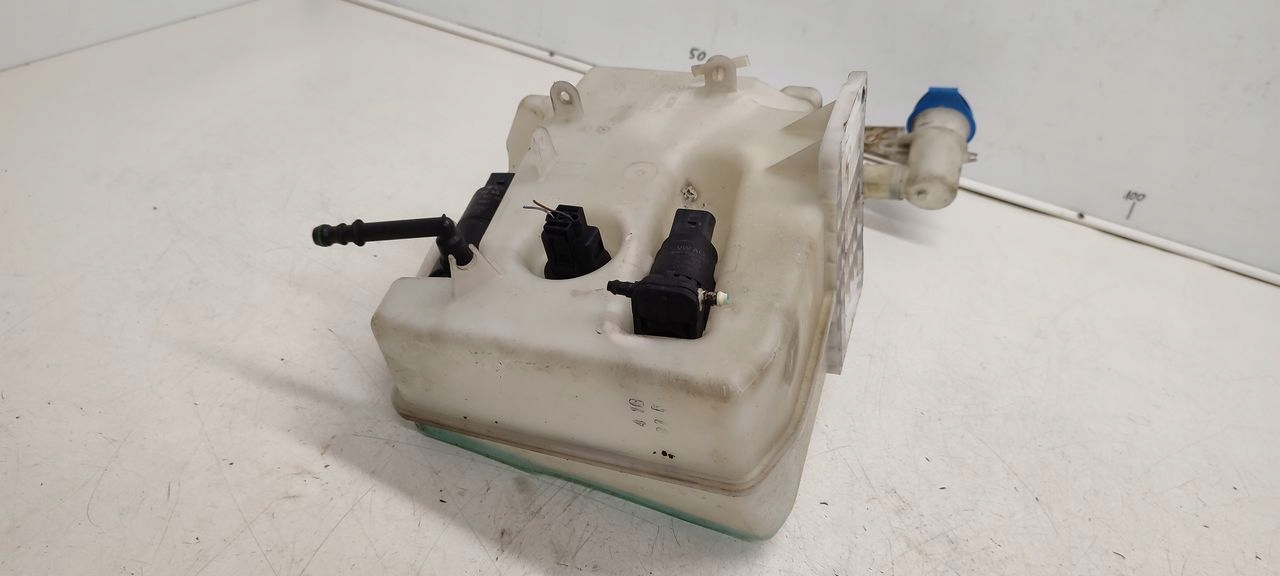 Behälter Spritzdüse VW Golf V 1,6