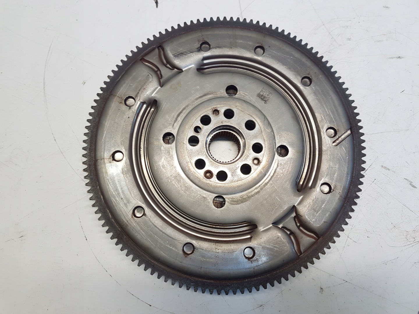 BMW G30 530E wheel flywheel 8690203