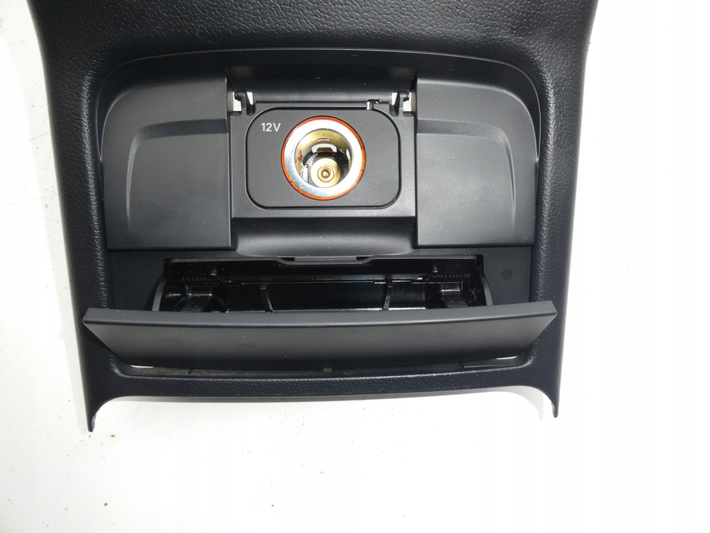 frame grid air conditioning devices rear part AUDI A4 B8 8K0864376