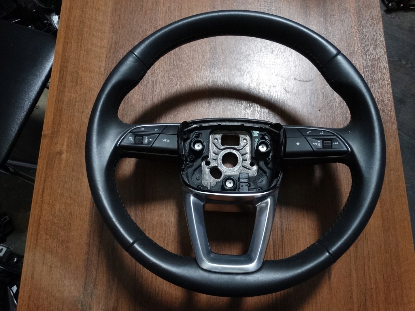 IDEALNA LENKRAD AUDI Q7 Q8 4M 1