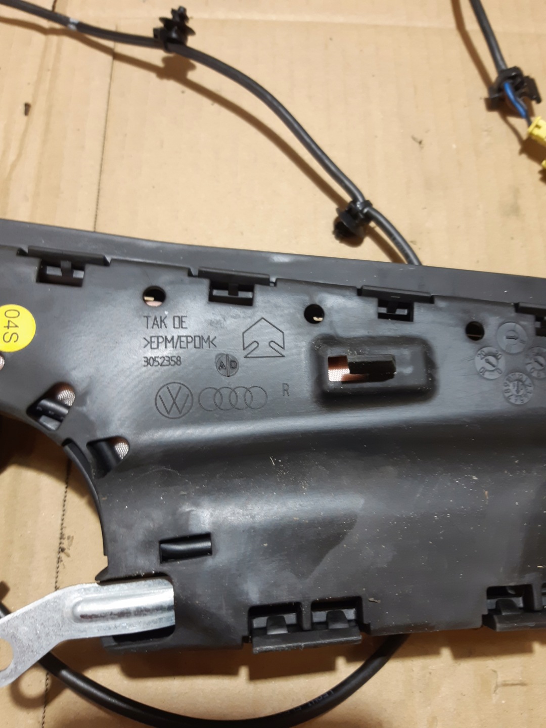 AUDI Q7 4L seat airbag right front 4L0880242