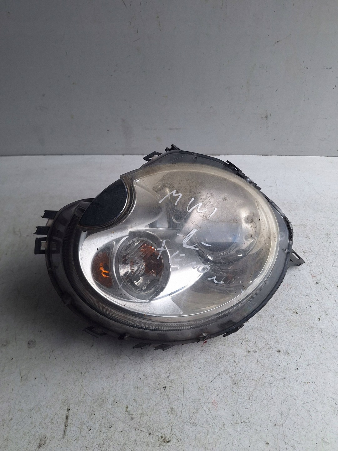 MINI COOPER R56 06-10 light LWA XENON UK-right hand drive 0301225673