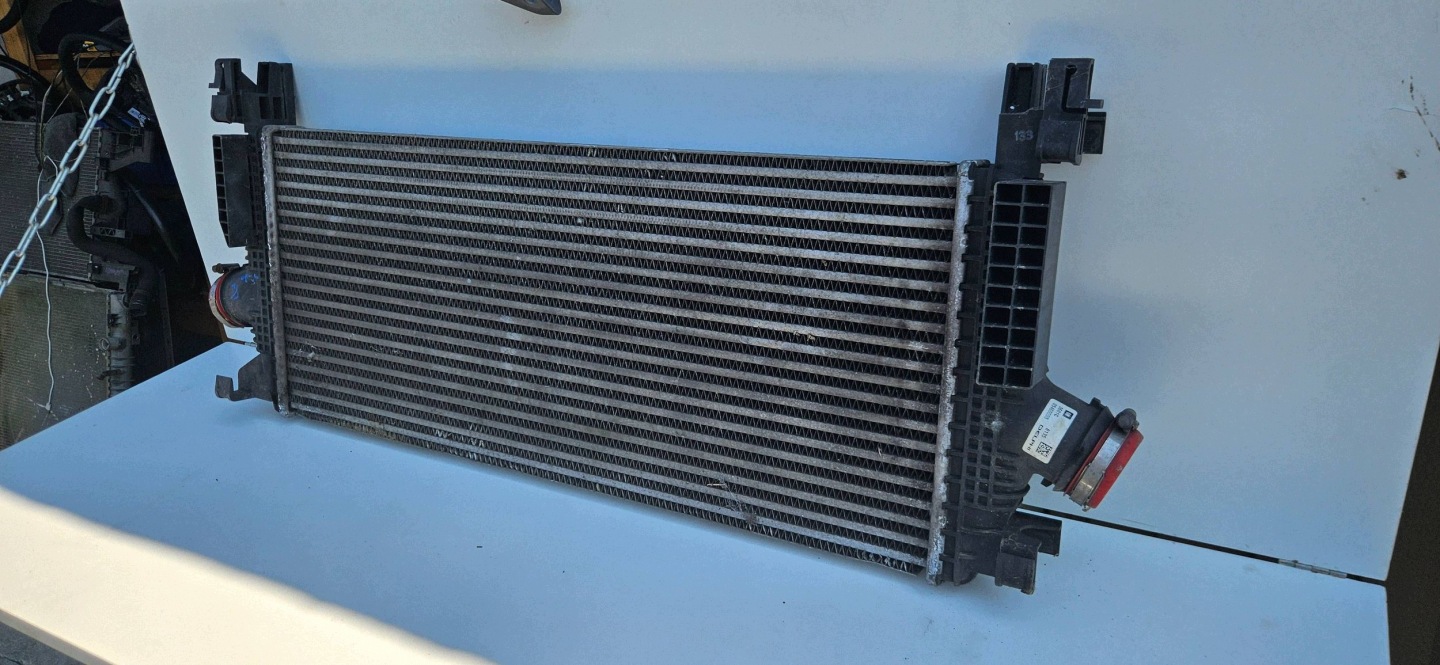 Opel Astra J 4 Insignia a Kühler luft Intercooler 05400005