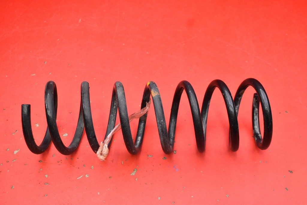 spring rear part rear VOLVO V40 2 II 2.0 D3 150 KM 16-20