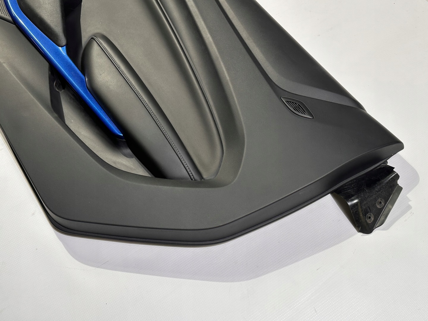 side upholstery side door right front front Chevrolet Camaro 2016+