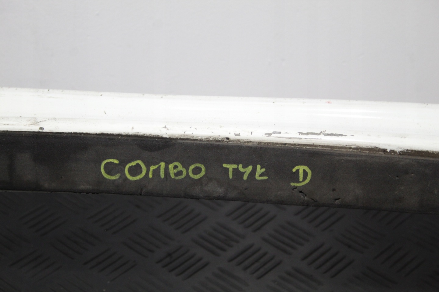 sider below bumper rear part OPEL COMBO D