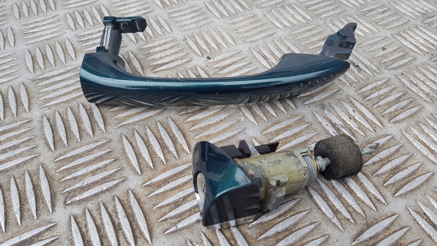 MERCEDES W210 handle lock cylinder of a lock left front