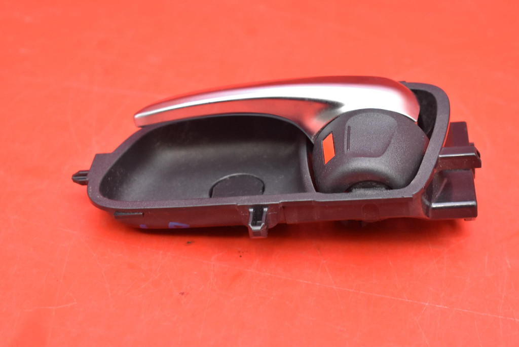 handle inner left front CHROM 69274-K0030 TOYOTA YARIS 4 IV 20-21