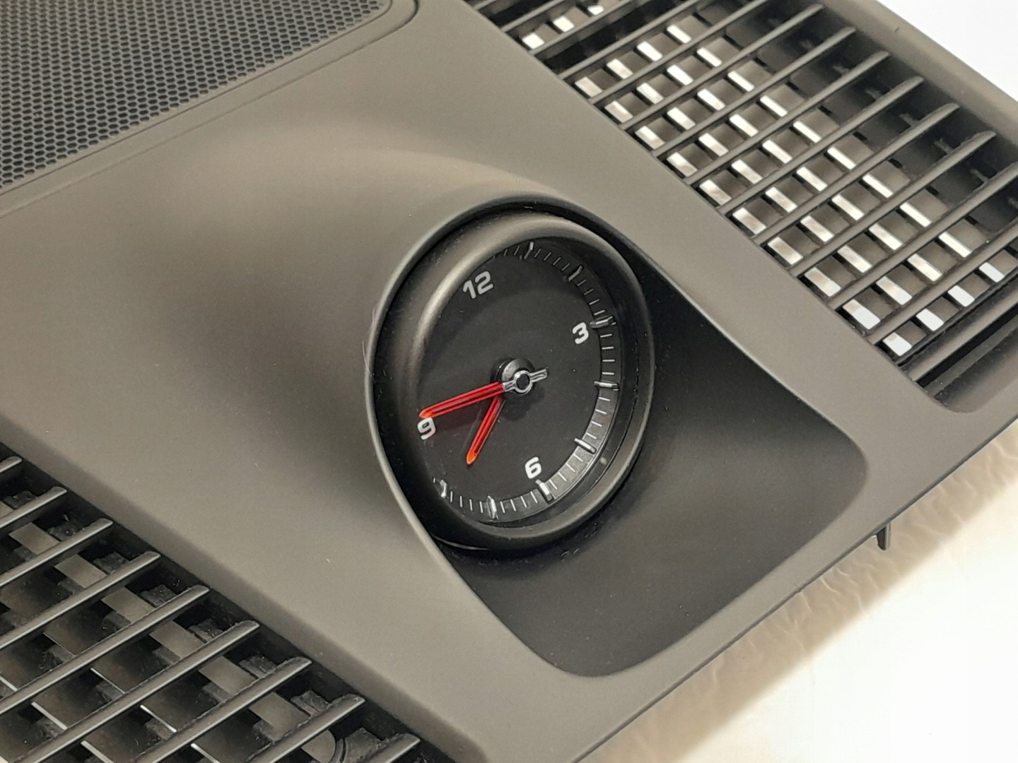 PORSCHE CAYENNE 9Y clock grid consoles 9Y0857192A